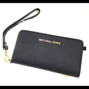 Michael Kors wristlet